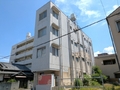ヴィラアンソレイエ萱町の外観